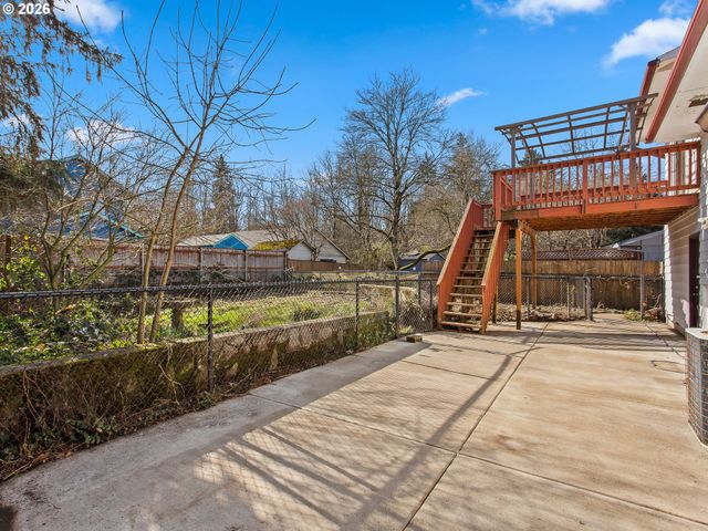 9336 Se REGENTS Dr, Milwaukie, OR 97222