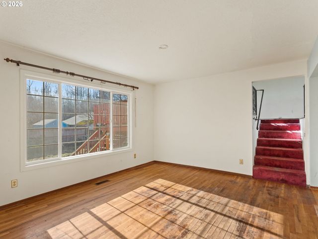 9336 Se REGENTS Dr, Milwaukie, OR 97222