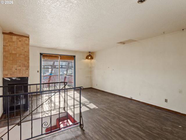 9336 Se REGENTS Dr, Milwaukie, OR 97222