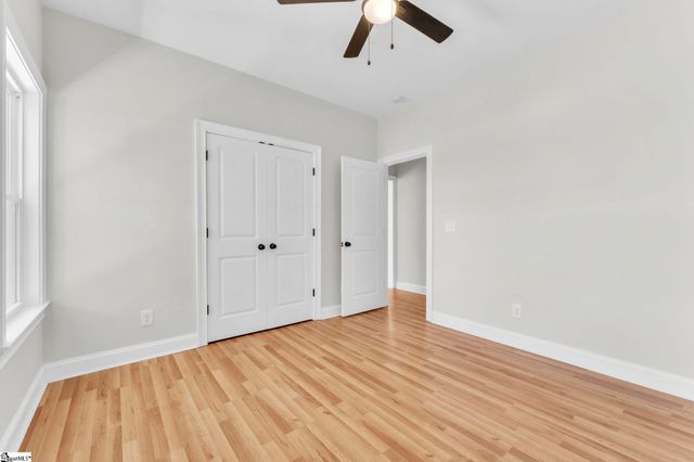 5126 N Old Laurens Road, Gray Court, SC 29645