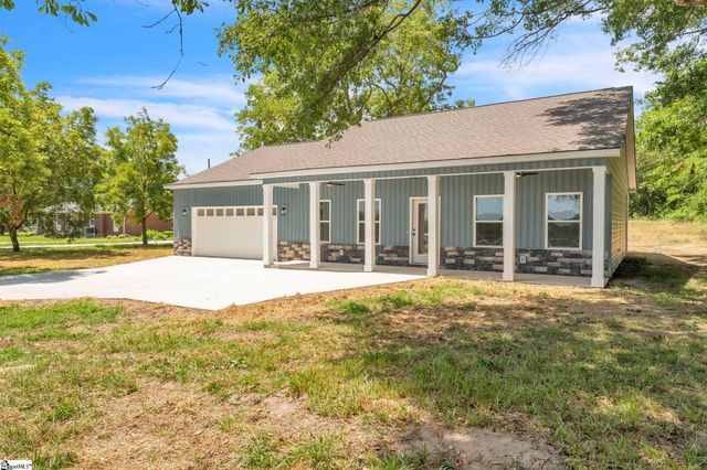 5126 N Old Laurens Road, Gray Court, SC 29645