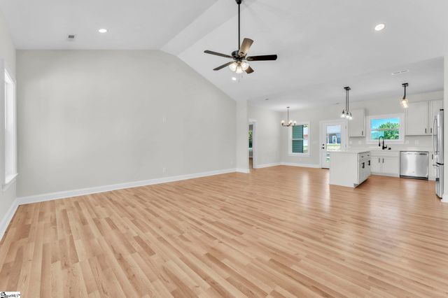 5126 N Old Laurens Road, Gray Court, SC 29645