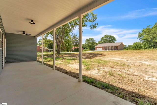 5126 N Old Laurens Road, Gray Court, SC 29645