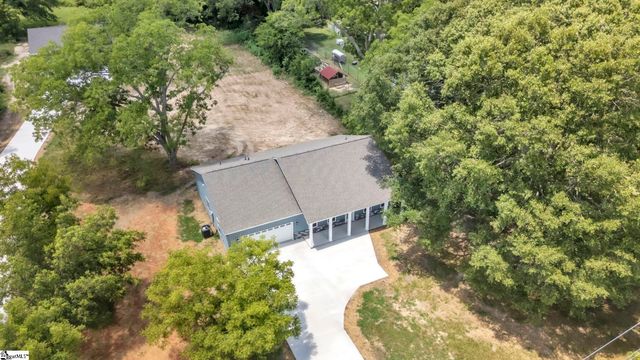 5126 N Old Laurens Road, Gray Court, SC 29645