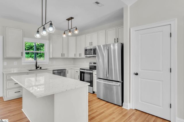 5126 N Old Laurens Road, Gray Court, SC 29645