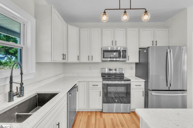 5126 N Old Laurens Road, Gray Court, SC 29645