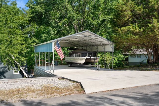 1552 Damron Rd, Estill Springs, TN 37330