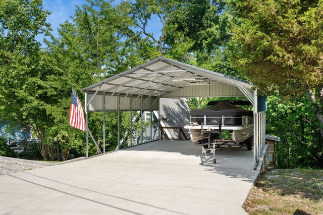 1552 Damron Rd, Estill Springs, TN 37330