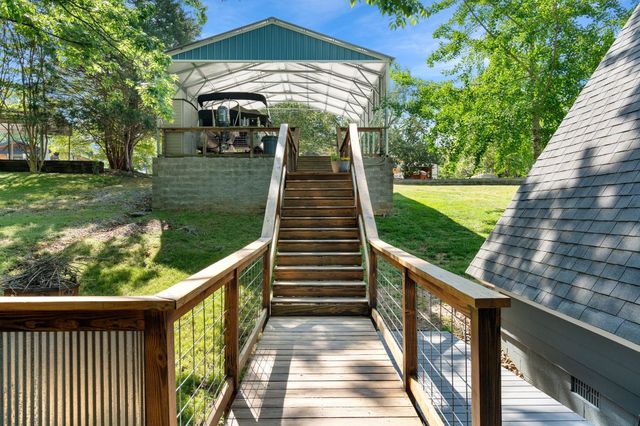1552 Damron Rd, Estill Springs, TN 37330