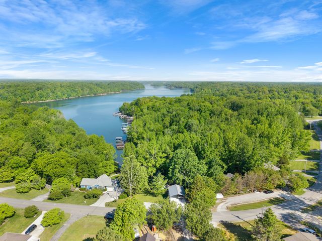 1552 Damron Rd, Estill Springs, TN 37330