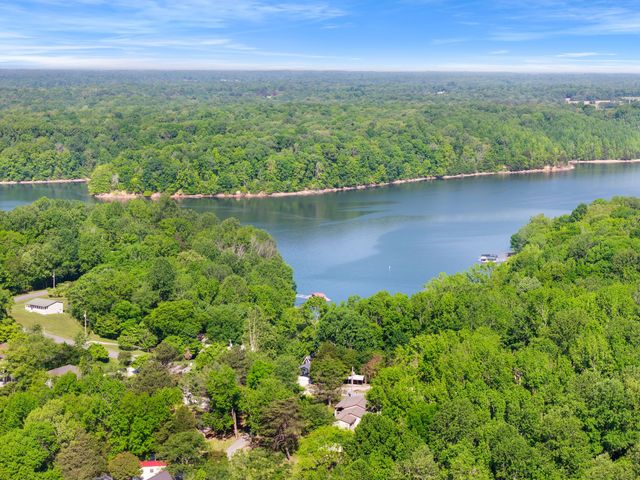1552 Damron Rd, Estill Springs, TN 37330