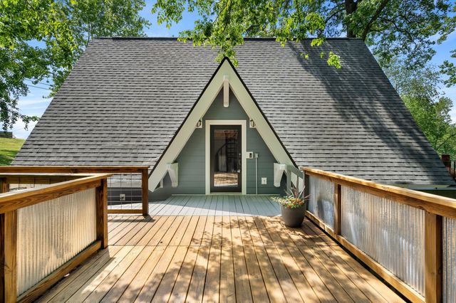 1552 Damron Rd, Estill Springs, TN 37330