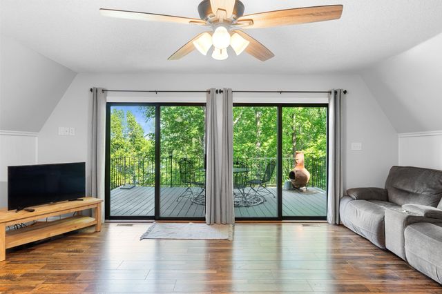 1552 Damron Rd, Estill Springs, TN 37330