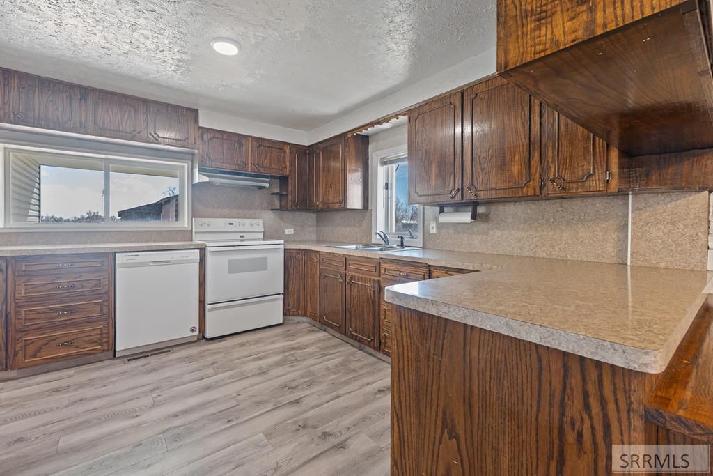 Image 15 of property listing at 3756 E 800 N, Rigby, ID 83442