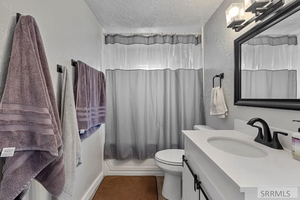 Image 35 of property listing at 3756 E 800 N, Rigby, ID 83442