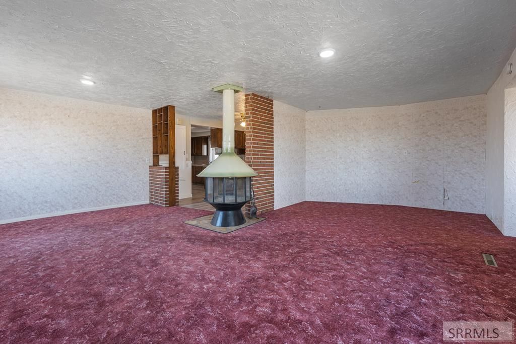 Image 8 of property listing at 3756 E 800 N, Rigby, ID 83442