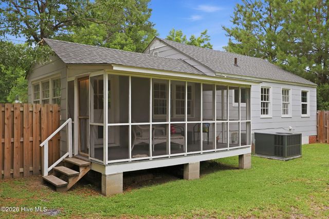 609 Jacksonville Highway, Burgaw, NC 28425