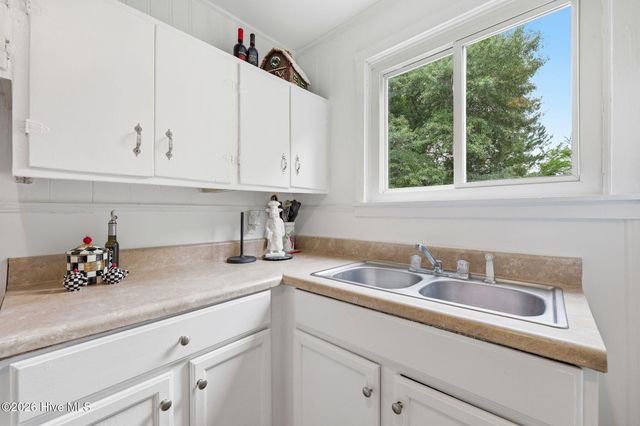 609 Jacksonville Highway, Burgaw, NC 28425