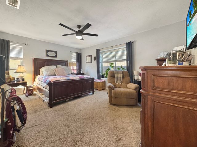 5216 Stagetrail Drive, Arlington, TX 76017