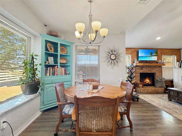 5216 Stagetrail Drive, Arlington, TX 76017