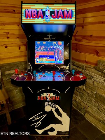 2154 Loafers Glory Way, Gatlinburg, TN 37738