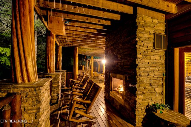 2154 Loafers Glory Way, Gatlinburg, TN 37738