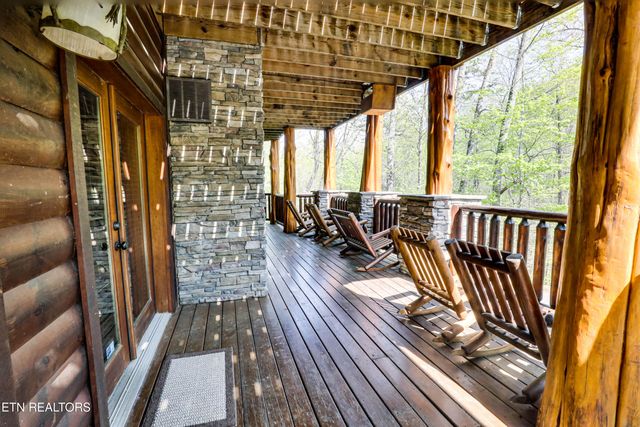 2154 Loafers Glory Way, Gatlinburg, TN 37738