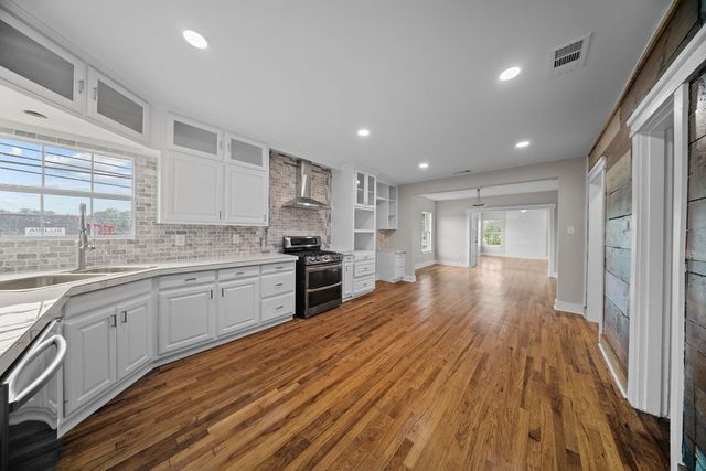 1001 W Lampasas Street, Ennis, TX 75119