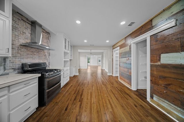 1001 W Lampasas Street, Ennis, TX 75119