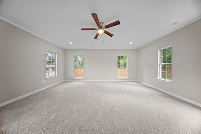 1001 W Lampasas Street, Ennis, TX 75119