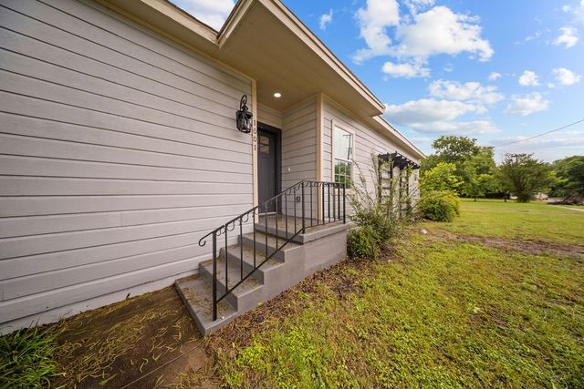 1001 W Lampasas Street, Ennis, TX 75119