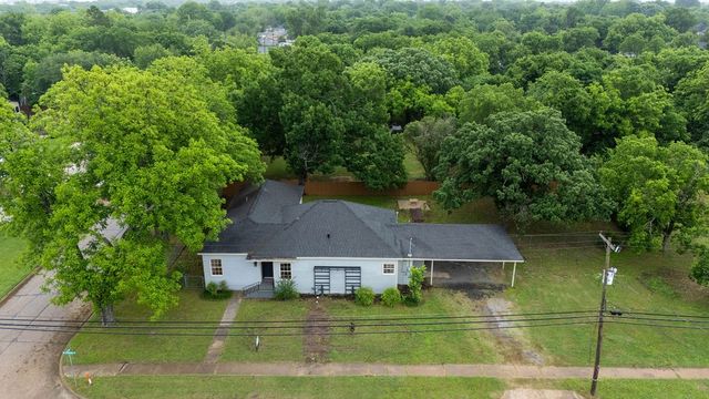 1001 W Lampasas Street, Ennis, TX 75119