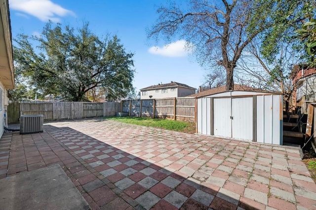 7230 Cabrina Lane, Houston, TX 77083