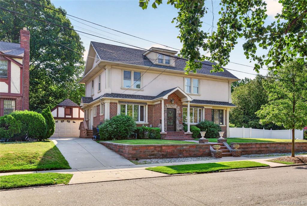 8433 Wareham Place, Jamaica, NY 11432 — photo 2