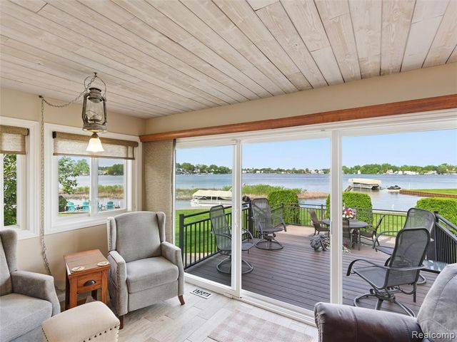 12099 Torrey Road, Fenton, MI 48430