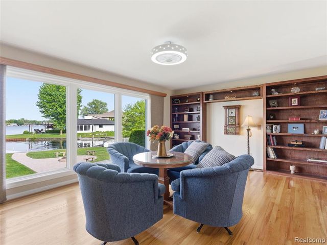 12099 Torrey Road, Fenton, MI 48430