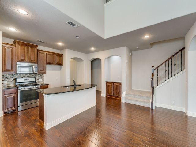 5317 Appalachian Way, Fort Worth, TX 76123