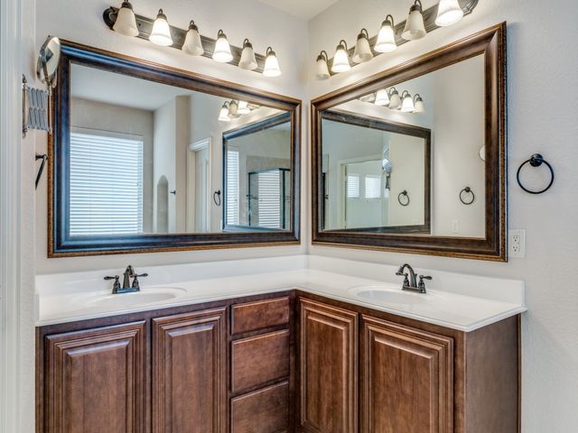 5317 Appalachian Way, Fort Worth, TX 76123