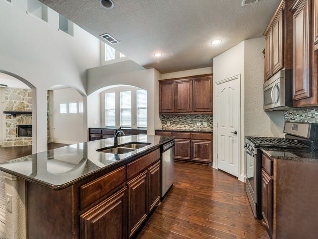 5317 Appalachian Way, Fort Worth, TX 76123