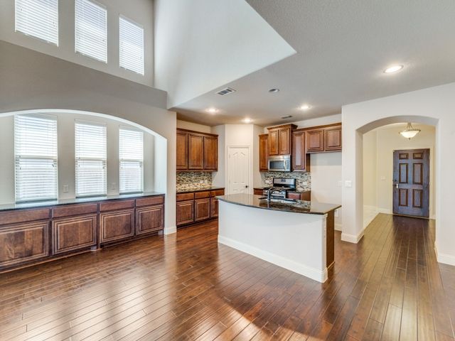 5317 Appalachian Way, Fort Worth, TX 76123