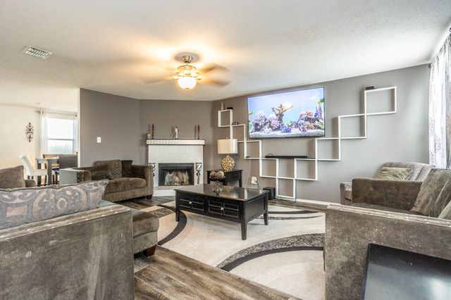 1512 Golden Grass Drive, Lancaster, TX 75134