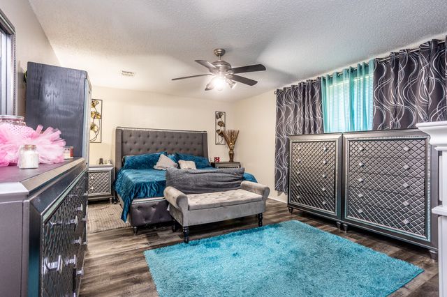 1512 Golden Grass Drive, Lancaster, TX 75134