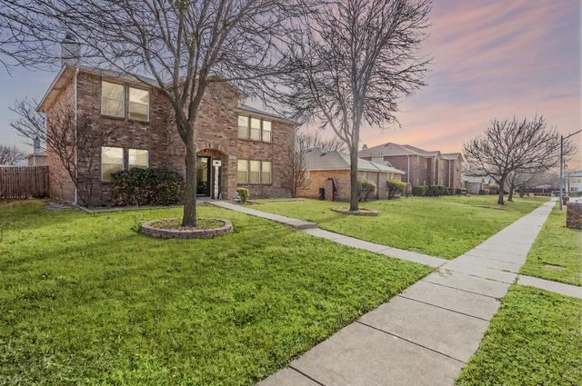 1512 Golden Grass Drive, Lancaster, TX 75134