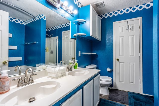 1512 Golden Grass Drive, Lancaster, TX 75134