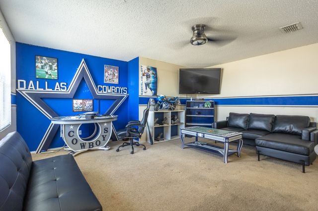 1512 Golden Grass Drive, Lancaster, TX 75134