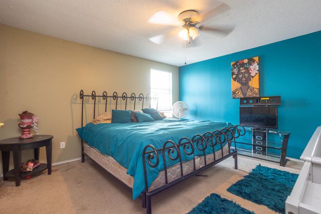 1512 Golden Grass Drive, Lancaster, TX 75134