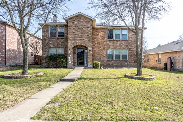 1512 Golden Grass Drive, Lancaster, TX 75134