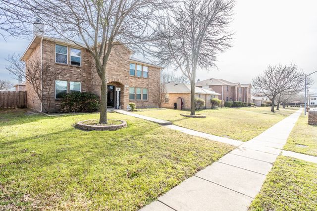 1512 Golden Grass Drive, Lancaster, TX 75134