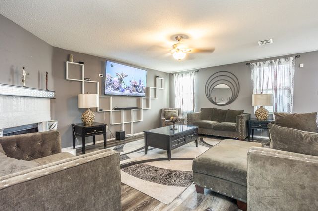 1512 Golden Grass Drive, Lancaster, TX 75134