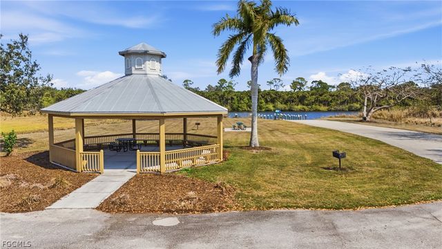 23000 Crookedwood LOOP, Alva, FL 33920